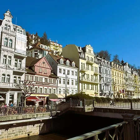 Golda Balcony, Parking, Near & Train * Karlovy Vary